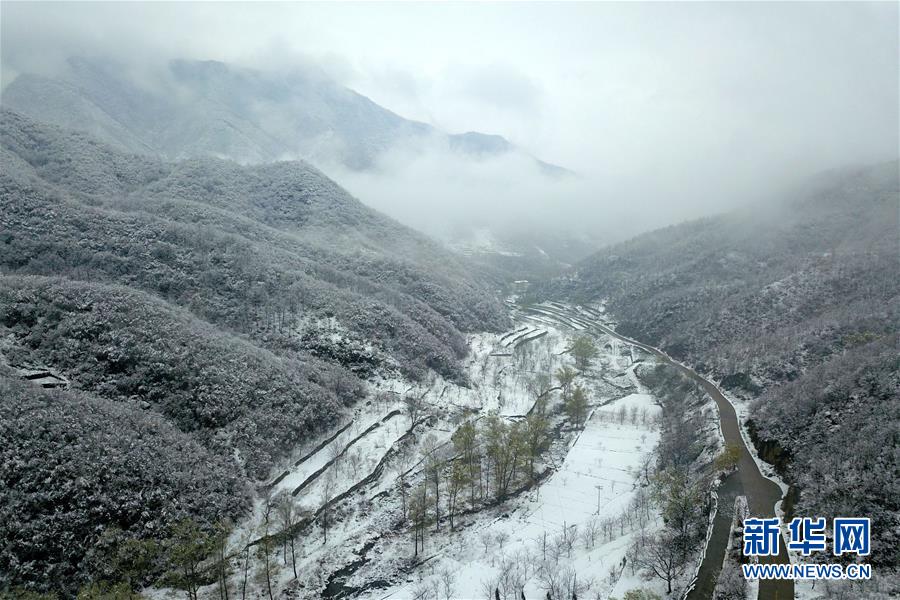 （環(huán)境）（4）雪后太行